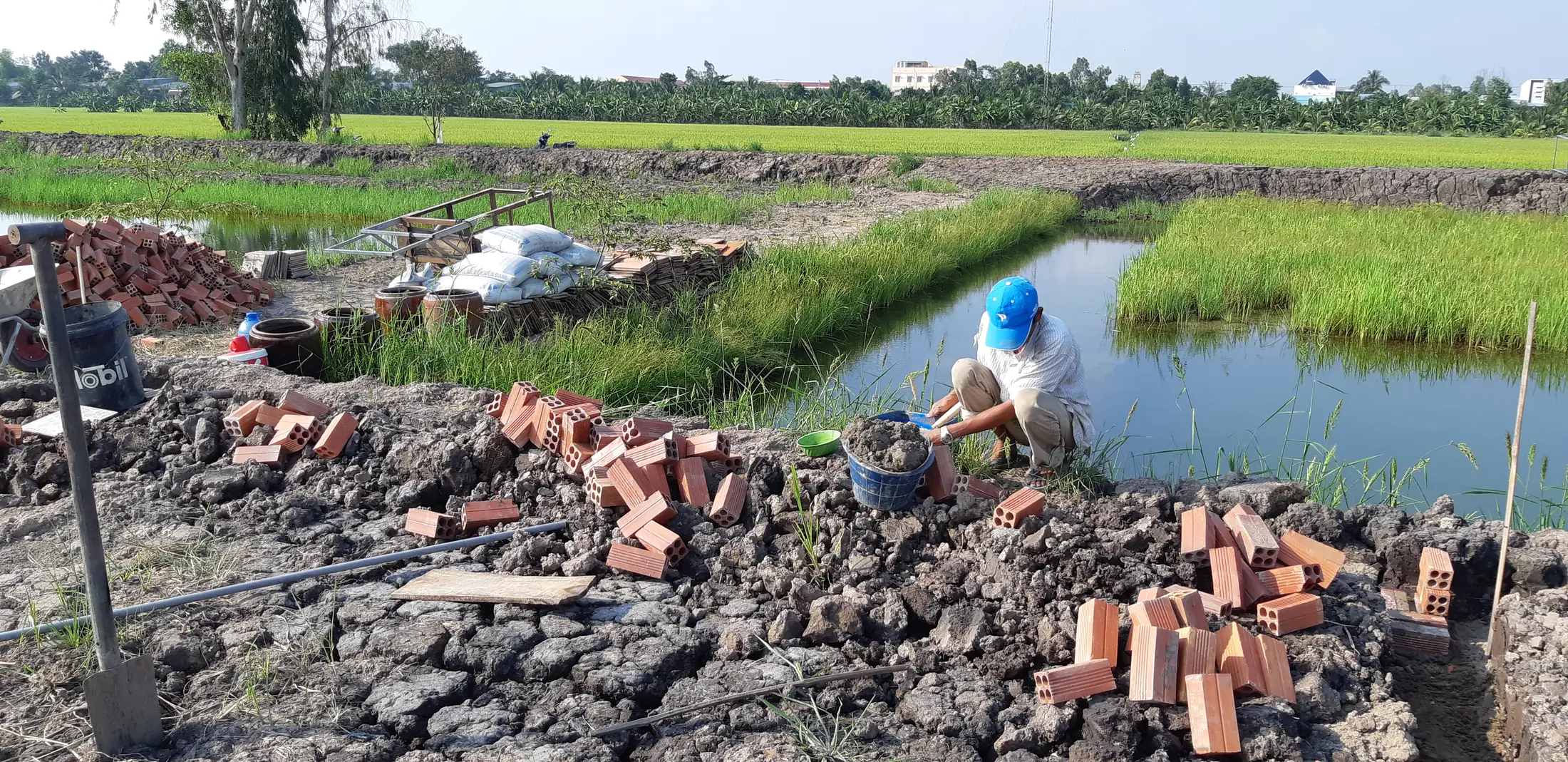 The first ground work during the development of Việt Mekong Farmstay